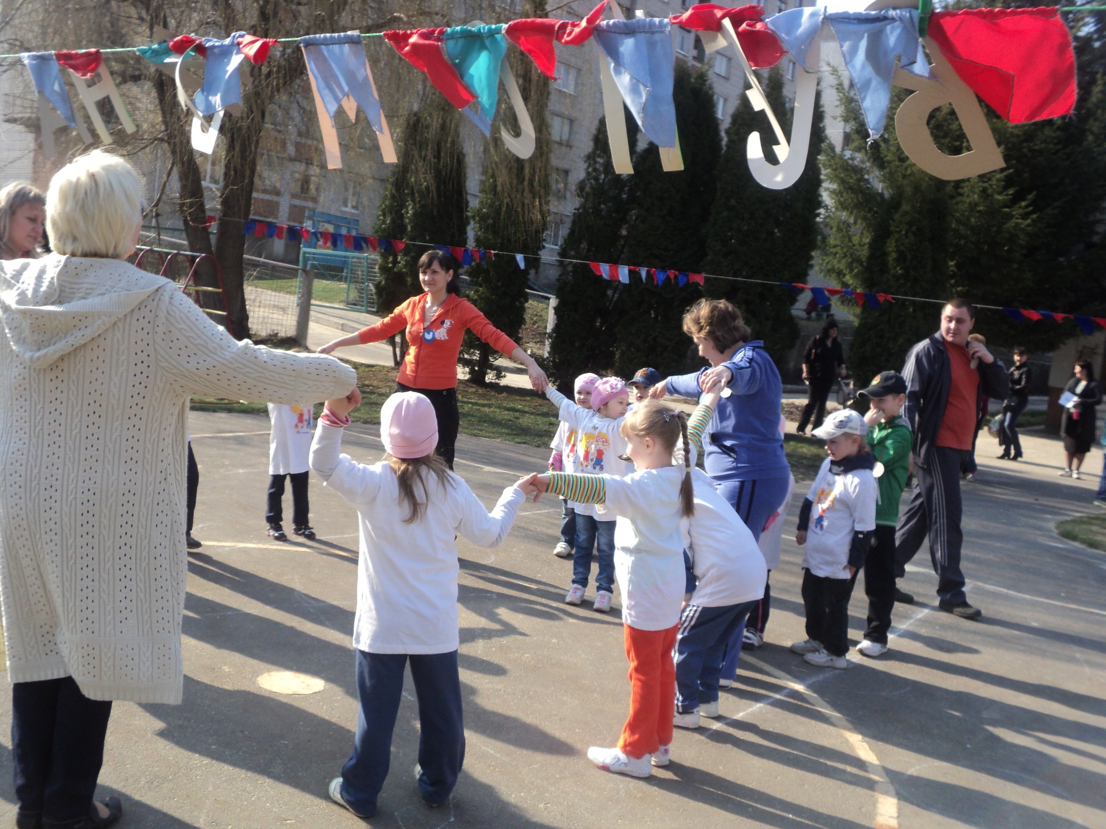 Anaokulunda Çocuk Bayramı için ilginç bir senaryo Anaokulunda Çocuk Bayramı için ilginç bir senaryo